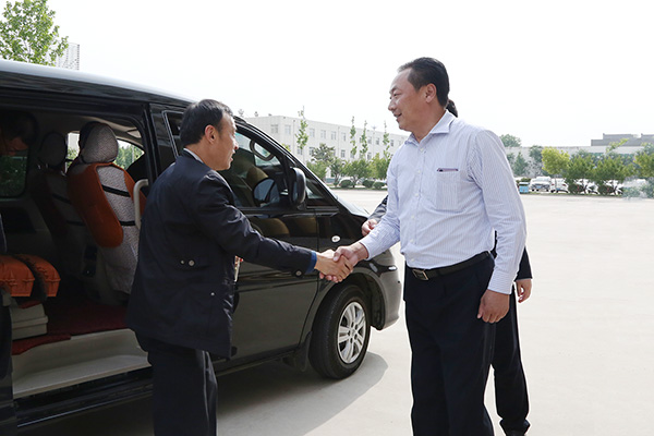 Warmly Welcome The Leaders Of Jining Technology College To Visit The China Coal Group