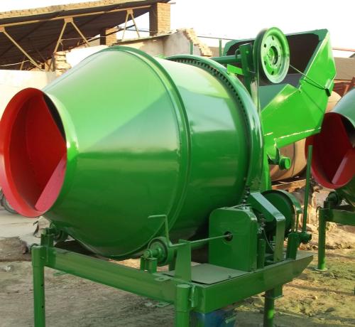 What Should We Pay Attention To When Using Self-Falling Concrete Mixer?