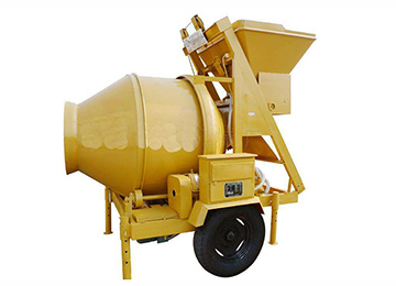 What Should I Pay Attention To When Using A Free-fall Medium Concrete Mixer?