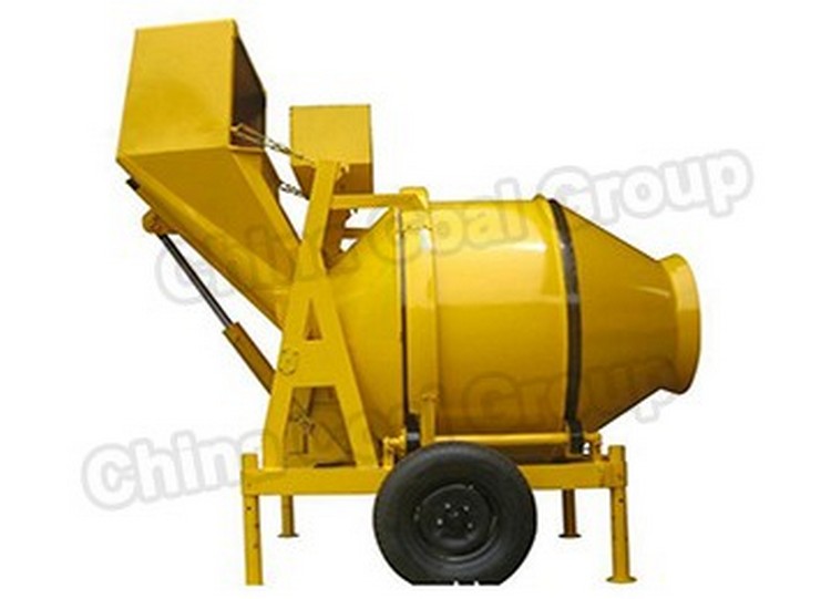 How To Use The Medium Sized Concrete Mixer In 6 Steps